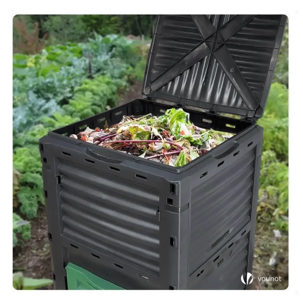 Compostador VOUNOT 300L con restos orgánicos
